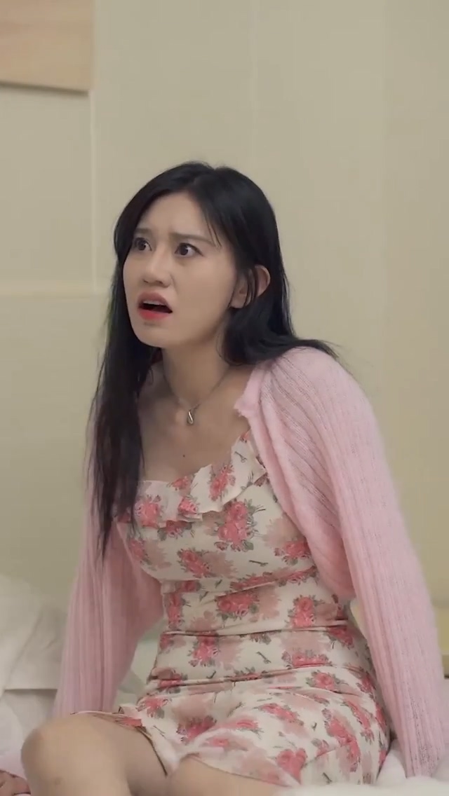 厉少，你老婆重生了第01集